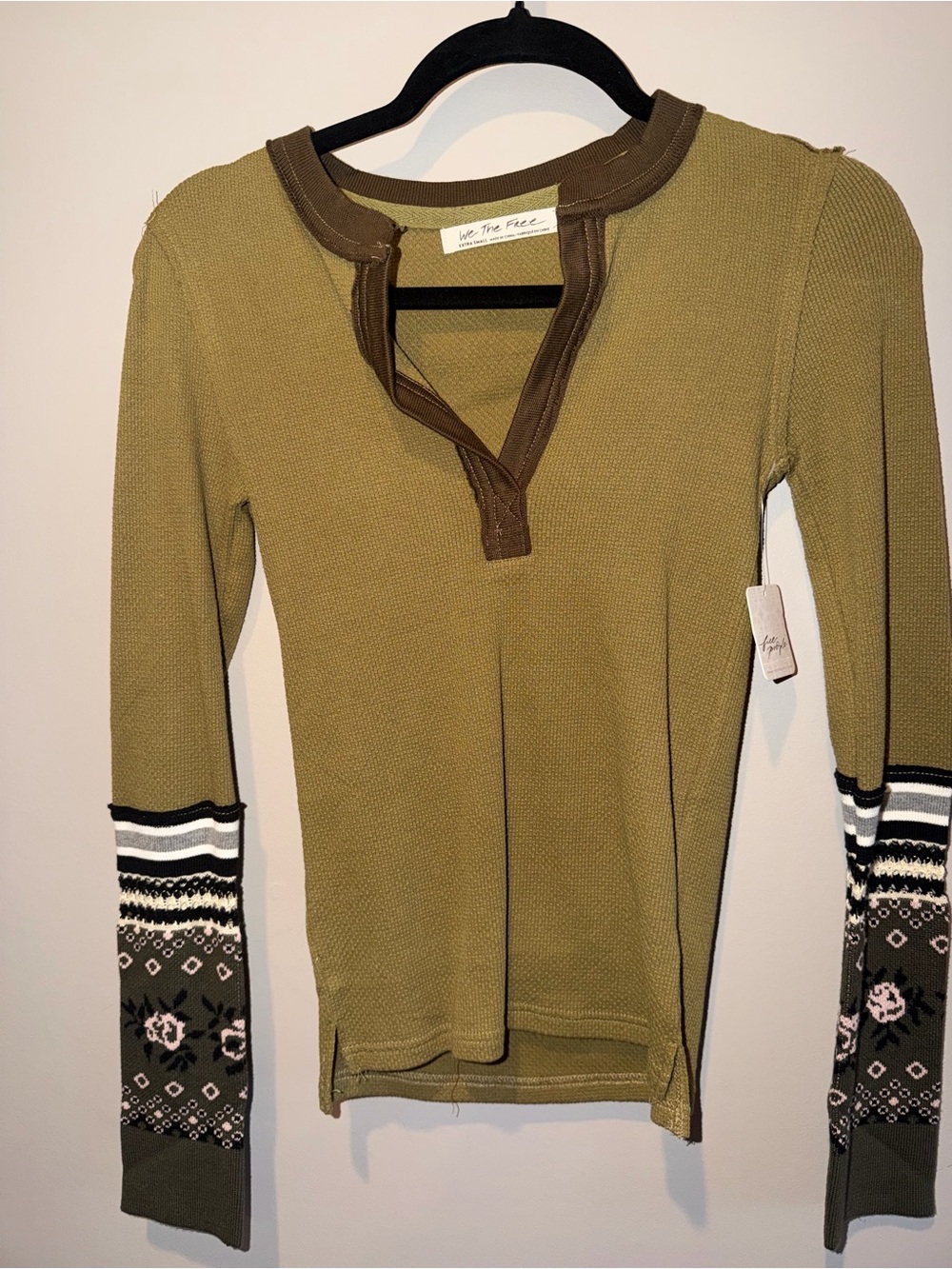 We The Free Mikah Combo Thermal Top Olive Floral Sleeves XS NWT - Picture 2 of 6